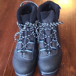 Rossignol size 44 ski boots